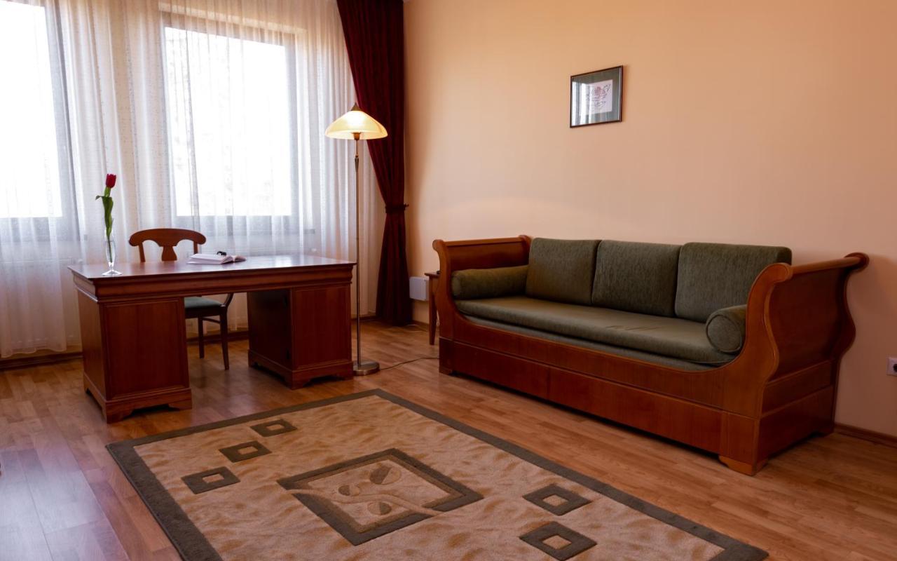 Septimia Hotels & Spa Resort Odorheiu Secuiesc Exterior photo